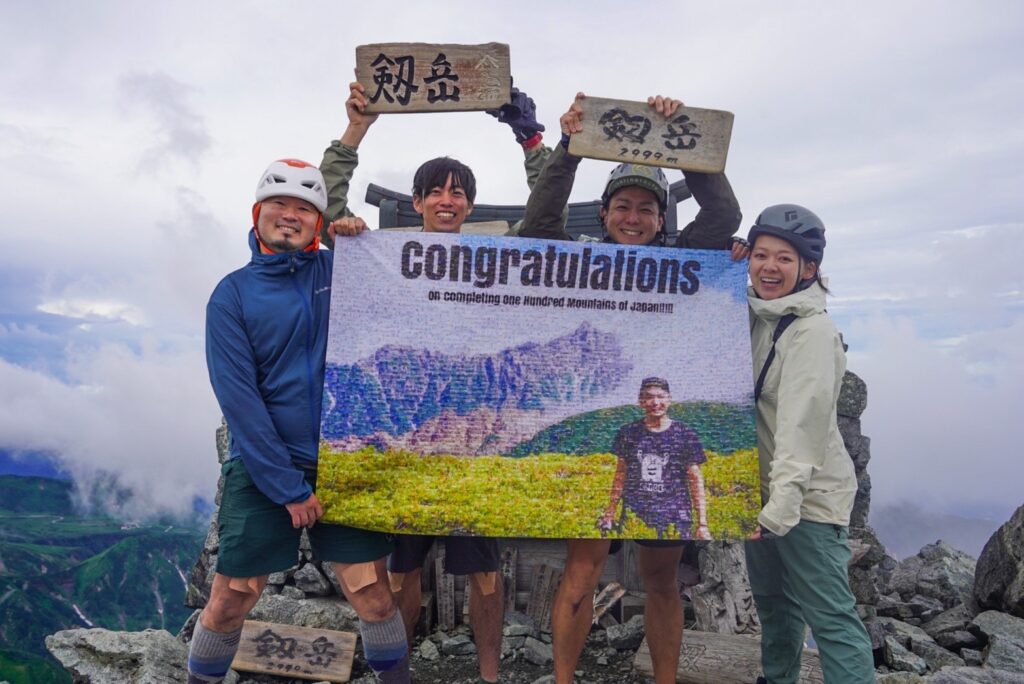 仲間との思い出をモザイクアートに